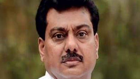ಕನ್ನಡ ಭಾಷೆಯನ್ನು ಏಕೆ ಬಳಸುವುದಿಲ್ಲ?; ಪೊಲೀಸ್ ಅಧಿಕಾರಿಗೆ ಎಂ ಬಿ ಪಾಟೀಲ್ ಆಕ್ಷೇಪ