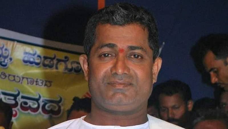 ವೇದಿಕೆಯಲ್ಲಿಯೇ ಕುಸಿದುಬಿದ್ದು ಯಕ್ಷಗಾನ ಕಲಾವಿದ ಹುಡಗೋಡು ಚಂದ್ರಹಾಸ ಸಾವು