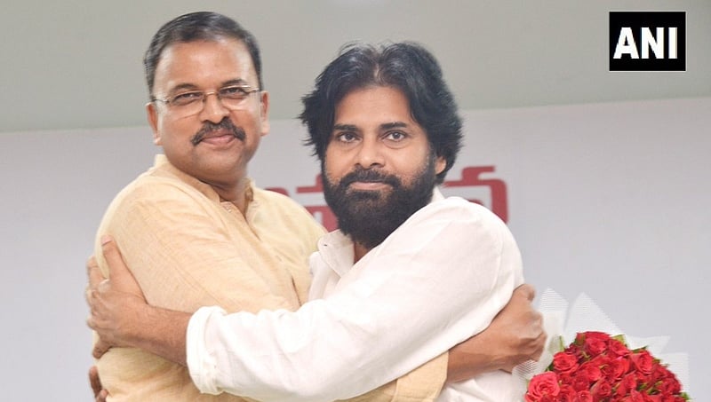 ವಿಜಯವಾಡ: ಸಿಬಿಐ ಮಾಜಿ ಜಂಟಿ ನಿರ್ದೇಶಕ ಜೆಡಿ ಲಕ್ಷ್ಮೀ ನಾರಾಯಣ ಜನಾ ಸೇನಾ ಪಕ್ಷ ಸೇರ್ಪಡೆ