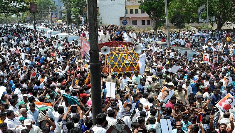 'ನಾನು ಮಳವಳ್ಳಿ ಹುಚ್ಚೇಗೌಡರ ಸೊಸೆ, ನಿಮ್ಮ ಪ್ರೀತಿಯ ಅಂಬರೀಷ್ ಅವರ ಧರ್ಮಪತ್ನಿ'