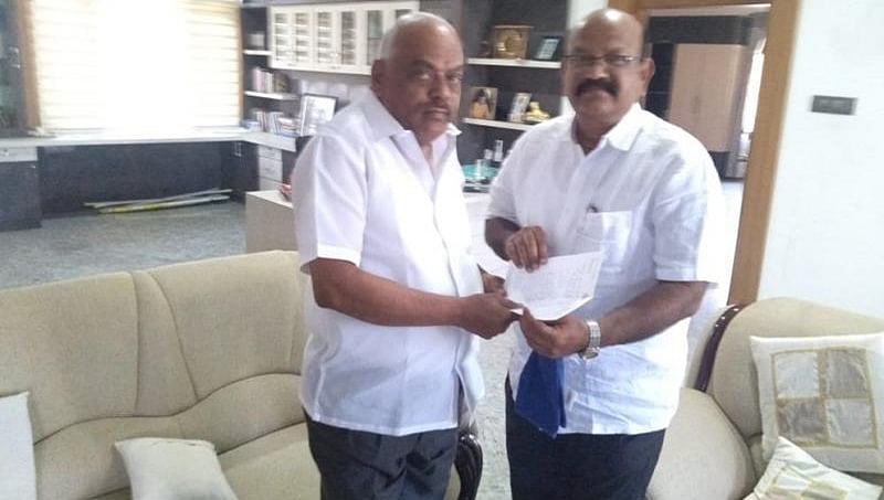 ಉಮೇಶ್ ಜಾಧವ್ ರಾಜೀನಾಮೆ ಬಗ್ಗೆ ಮತದಾರರ ದೂರು, ಸೋಮವಾರ ಸ್ಪೀಕರ್ ವಿಚಾರಣೆ