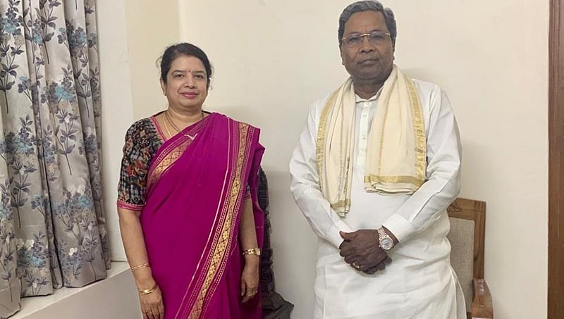 ಸಿದ್ದರಾಮಯ್ಯನವರನ್ನು ಭೇಟಿ ಮಾಡಿದ ಅನಿತಾ ಕುಮಾರಸ್ವಾಮಿ; ಮಗನ ಗೆಲುವಿಗೆ ಸಹಕಾರ ಕೋರಿಕೆ?