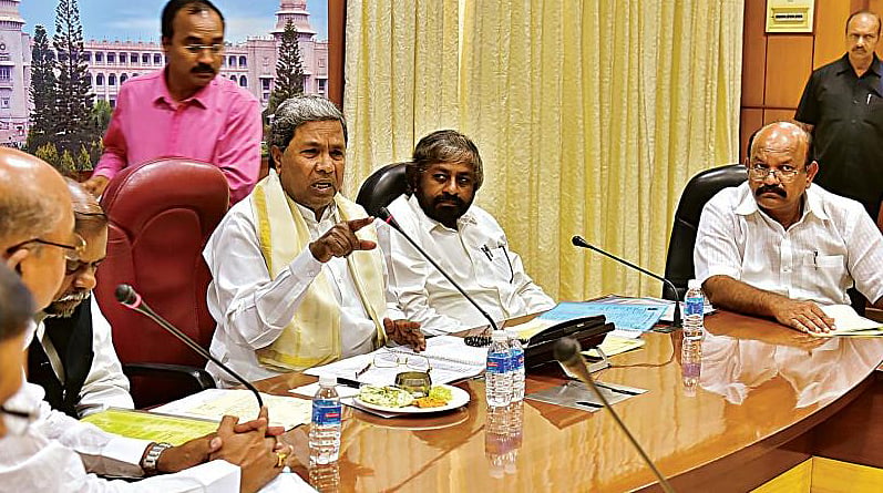 ಬಂಡಾಯದ ಬೇಗುದಿಯಲ್ಲಿ ಬೇಯುತ್ತಿರುವ ರಾಜ್ಯ ಕಾಂಗ್ರೆಸ್ :ಅತೃಪ್ತಿ ಮುಳುವಾಗಲಿದೆಯೇ?