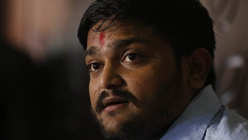 ಹಾರ್ದಿಕ್ ಪಟೇಲ್ ಗೆ ತೀವ್ರ ಹಿನ್ನಡೆ: ಚುನಾವಣೆಗೆ ಸ್ಪರ್ಧಿಸಲು ಕೋರ್ಟ್ ತೀರ್ಪು ತಡೆ!