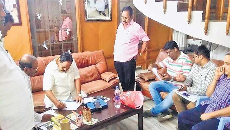 ತಮಿಳುನಾಡು: ಡಿಎಂಕೆ ಖಜಾಂಚಿ ದುರೈ ಮುರುಗನ್ ಮನೆ ಮೇಲೆ ಐಟಿ ದಾಳಿ