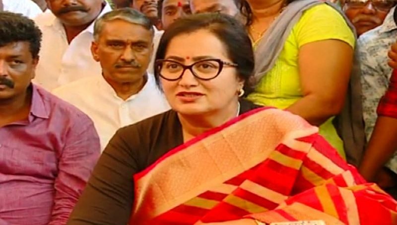 ನನ್ನ ನೋವು ಯಾರಿಗೆ ತೋರಿಸಲಿ: ಸಿಎಂ ಹೇಳಿಕೆ ನೆನೆದು ಗದ್ಗದಿತರಾದ ಸುಮಲತಾ ಅಂಬರೀಷ್