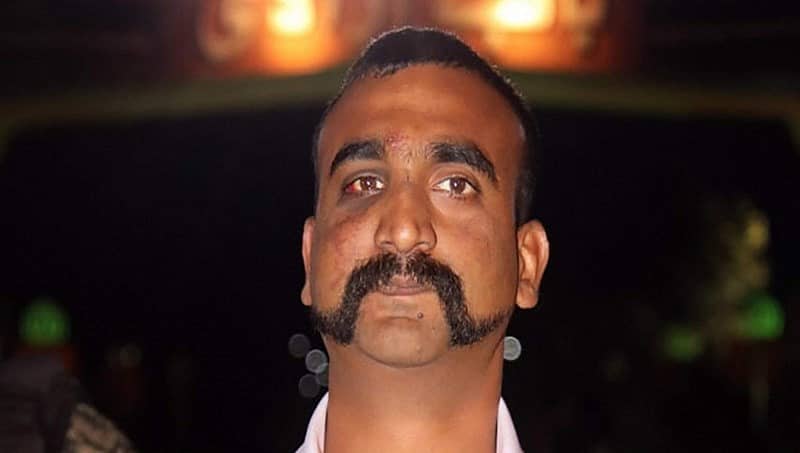 ಬೆಂಗಳೂರು: ಈ ಸಲೂನ್ ನಲ್ಲಿ ಅಭಿನಂದನ್ ಮೀಸೆ ಶೈಲಿಯ ಕ್ಷೌರ ಉಚಿತ!