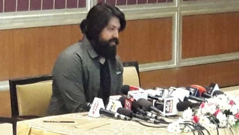 ಯಾರೂ ನನ್ನನ್ನು ಟಚ್ ಮಾಡೋಕೆ ಆಗಲ್ಲ: 'ಕೊಲೆಗೆ ಸುಪಾರಿ' ಸುದ್ದಿಗೆ ಯಶ್ ಪ್ರತಿಕ್ರಿಯೆ
