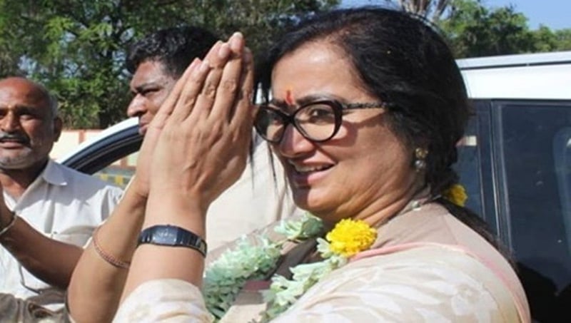 ಕಲ್ಲು ತೂರಾಟ, ದಬ್ಬಾಳಿಕೆ, ಅಹಂಕಾರದ ಮಾತುಗಳು ಜೆಡಿಎಸ್ ನಿಂದಲೇ ಬರುತ್ತಿವೆ: ಸುಮಲತಾ
