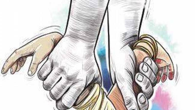 ಬೆಂಗಳೂರು: ಹಾಡಹಗಲೇ 3 ವರ್ಷದ ಬಾಲಕಿ ಅಪಹರಣ, ಕಾರಣ ಇನ್ನೂ ನಿಗೂಢ