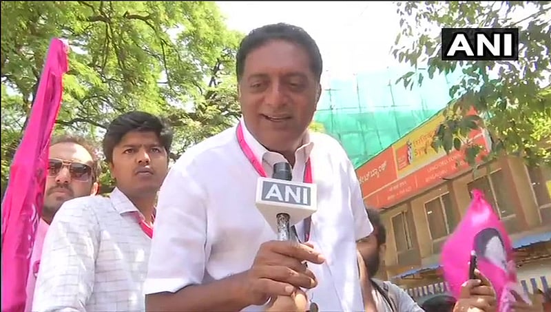 'ನನ್ನ ಸ್ಪರ್ಧೆ ಯಾರ ವಿರುದ್ಧವೂ ಅಲ್ಲ, ಜನರಿಗಾಗಿ  ಹೋರಾಟ': ಪ್ರಕಾಶ್ ರೈ ಮಾತಿನ ಅರ್ಥವೇನು?