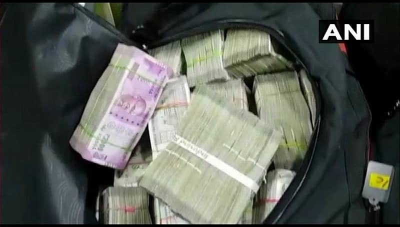 ತಮಿಳುನಾಡು:ಐಟಿ, ಚುನಾವಣಾ ಆಯೋಗದ ದಾಳಿಯಲ್ಲಿ 134.41 ಕೋಟಿ ನಗದು ವಶ