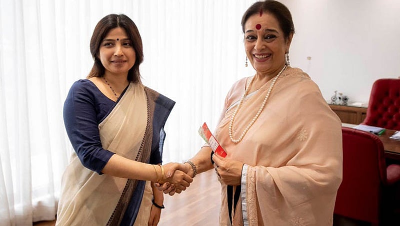 ಶತ್ರುಘ್ನ ಸಿನ್ಹಾ ಪತ್ನಿ ಪೂನಂ ಸಮಾಜವಾದಿ ಪಕ್ಷ ಸೇರ್ಪಡೆ, ರಾಜನಾಥ್ ಸಿಂಗ್ ವಿರುದ್ಧ ಸ್ಪರ್ಧೆ
