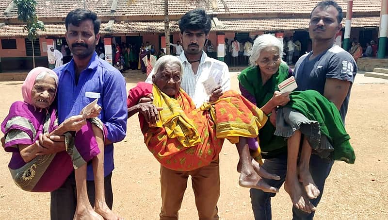 ರಾಜ್ಯದ 14 ಕ್ಷೇತ್ರಗಳಲ್ಲಿ ಶಾಂತಿಯುತ ಮತದಾನ, 241 ಅಭ್ಯರ್ಥಿಗಳ ಭವಿಷ್ಯ ಇವಿಎಂನಲ್ಲಿ ಭದ್ರ