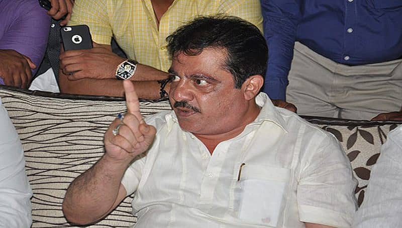 ಪತ್ನಿ ಮುಖ ಸರಿಯಿಲ್ಲ ಎಂದು ಮೋದಿ ಹೆಂಡತಿ ಬಿಟ್ಟಿದ್ದಾರೆ: ಜಮೀರ್ ಅಹ್ಮದ್ ಖಾನ್