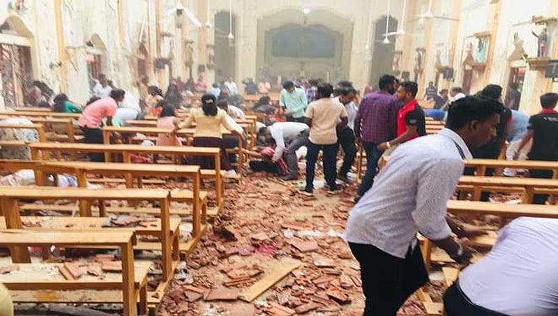 ಶ್ರೀಲಂಕಾ ಸರಣಿ ಬಾಂಬ್ ಸ್ಪೋಟ: ಐವರು ಭಾರತೀಯರು ಸೇರಿ 290 ಸಾವು, 500 ಜನರಿಗೆ ಗಾಯ