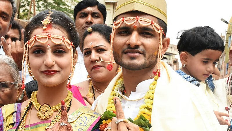 ಬಿರು ಬಿಸಿಲಿನಲ್ಲೂ ಕುಂದದ ಉತ್ಸಾಹ: 2 ಗಂಟೆ ವೇಳೆಗೆ ಶೇ 36.74 ರಷ್ಟು ಮತದಾನ