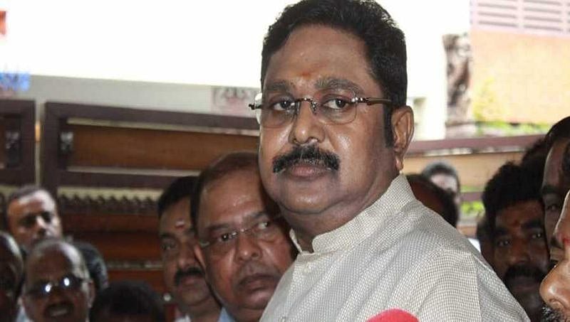 ಬೆಂಗಳೂರು: ಪರಪ್ಪನ ಅಗ್ರಹಾರ ಜೈಲಿನಲ್ಲಿ ಶಶಿಕಲಾ ಭೇಟಿ ಮಾಡಿದ ಟಿಟಿವಿ ದಿನಕರನ್
