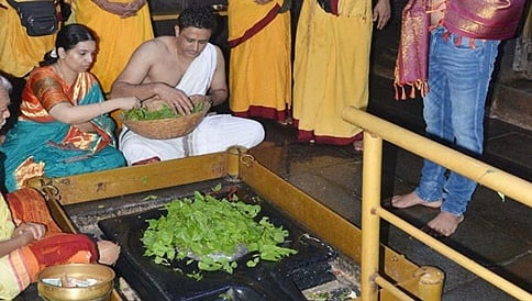 ಗೋಕರ್ಣ ದೇವಾಲಯದಲ್ಲಿ ವಿಶೇಷ ಪೂಜೆ ಸಲ್ಲಿಸಿದ ಅನಿಲ್ ಕುಂಬ್ಳೆ ದಂಪತಿ
