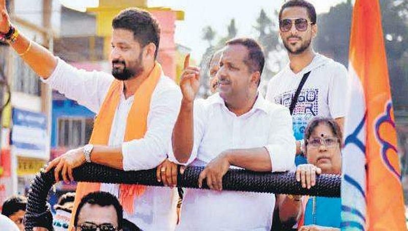 ದಕ್ಷಿಣ ಕನ್ನಡ ಲೋಕಸಭೆ ಕ್ಷೇತ್ರ: ಕೇಸರಿ ಮೊರೆ ಹೋದ ಕಾಂಗ್ರೆಸ್; ಕೈ ನಾಯಕರ ಸಾಫ್ಟ್ ಹಿಂದುತ್ವ!