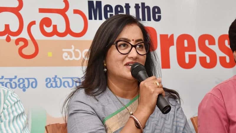 ಜನರ ಅಭಿಪ್ರಾಯ ಪಡೆದು ಭವಿಷ್ಯದ ರಾಜಕೀಯ ತೀರ್ಮಾನ: ಸುಮಲತಾ