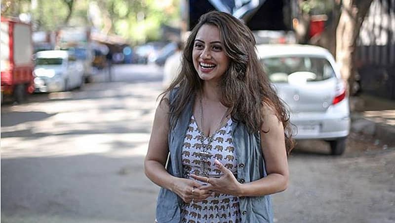 'ಕಾಂಪ್ರಮೈಸ್', 'ಒನ್ ನೈಟ್' ಪದ ಬಳಕೆ ಮಾಡಿದ್ದ ನಿರ್ಮಾಪಕನಿಗೆ ತಲೆ ತಿರುಗುವಂತೆ ಉತ್ತರ ನೀಡಿದ್ದ ನಟಿ ಶೃತಿ!