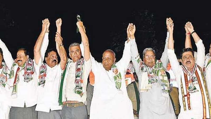 ಬದ್ದವೈರಿಗಳೀಗ ಆಪ್ತಮಿತ್ರರು: ಬೆಂಗಳೂರಿನ ರ್ಯಾಲಿಯಲ್ಲಿ ಒಟ್ಟಾಗಿ ಕಾಣಿಸಿಕೊಂಡ ದೇವೇಗೌಡ-ಸಿದ್ದರಾಮಯ್ಯ