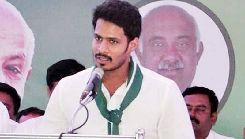 ಮಂಡ್ಯದಲ್ಲಿ ರಾಜಕೀಯ ಗಲಭೆ: ಮೂವರು ಜೆಡಿಎಸ್ ಕಾರ್ಯಕರ್ತರಿಗೆ ಗಾಯ