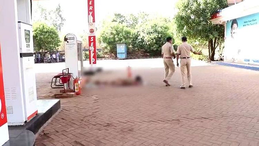 ಬೆಳಗಾವಿ: ಕತ್ತು ಸೀಳಿ ಪೆಟ್ರೋಲ್ ಬಂಕ್​ನ ಕಾರ್ಮಿಕರಿಬ್ಬರ ಭೀಕರ ಹತ್ಯೆ