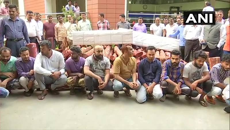 ಬೆಂಗಳೂರು ಪೋಲೀಸರ ಭರ್ಜರಿ ಬೇಟೆ! ರಕ್ತಚಂದನ ಕಳ್ಳಸಾಗಣೆದಾರರ ಗ್ಯಾಂಗ್ ಸೆರೆ, 3 ಕೋಟಿ ರು. ಮಾಲು ವಶ