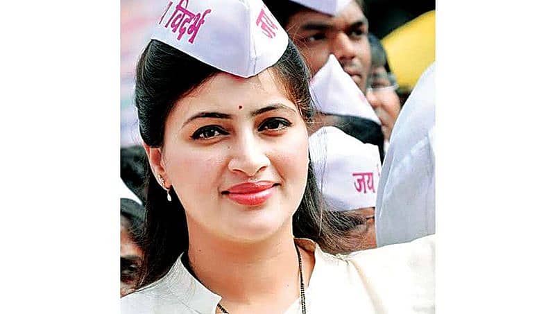 ಚಾಲೆಂಜಿಂಗ್ ಸ್ಟಾರ್ ದರ್ಶನ್ ಜೊತೆ ಅಭಿನಯಿಸಿದ್ದ ಈ ನಟಿ, ಈಗ ಸಂಸದೆಯಾಗಿ ಸಂಸತ್ತಿಗೆ ಪ್ರವೇಶ!