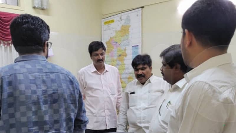 ರಮೇಶ್ ಜಾರಕಿಹೊಳಿ ಮನೆಯಲ್ಲಿ ಅತೃಪ್ತ ಶಾಸಕರ ಸಭೆ, ಮೈತ್ರಿ ನಾಯಕರಿಗೆ ಮತ್ತಷ್ಟು ತಲೆ ಬಿಸಿ