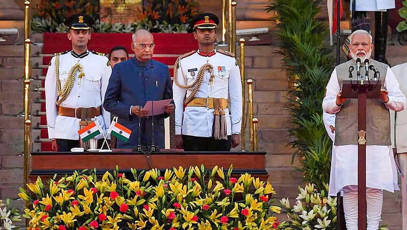 ಸತತ ಎರಡನೇ ಬಾರಿ ಪ್ರಧಾನಿಯಾಗಿ ನರೇಂದ್ರ ಮೋದಿ ಪ್ರಮಾಣವಚನ ಸ್ವೀಕಾರ