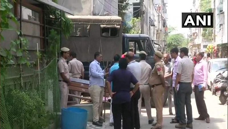 ದೆಹಲಿ: ವಯೋವೃದ್ಧ ದಂಪತಿ ಮತ್ತು ಮನೆ ಕೆಲಸದಾಕೆಯ ಕತ್ತು ಸೀಳಿ ಬರ್ಬರ ಹತ್ಯೆ