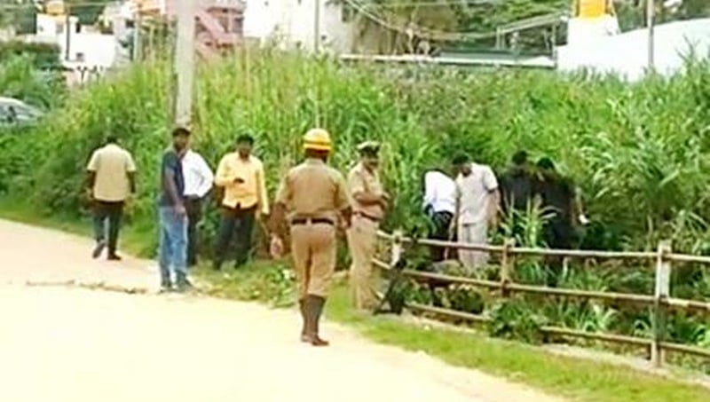 ರಾಮನಗರದಲ್ಲಿ ಎರಡು ಸಜೀವ ಬಾಂಬ್ ಪತ್ತೆ: ಕಟ್ಟೆಚ್ಚರ ಘೋಷಣೆ