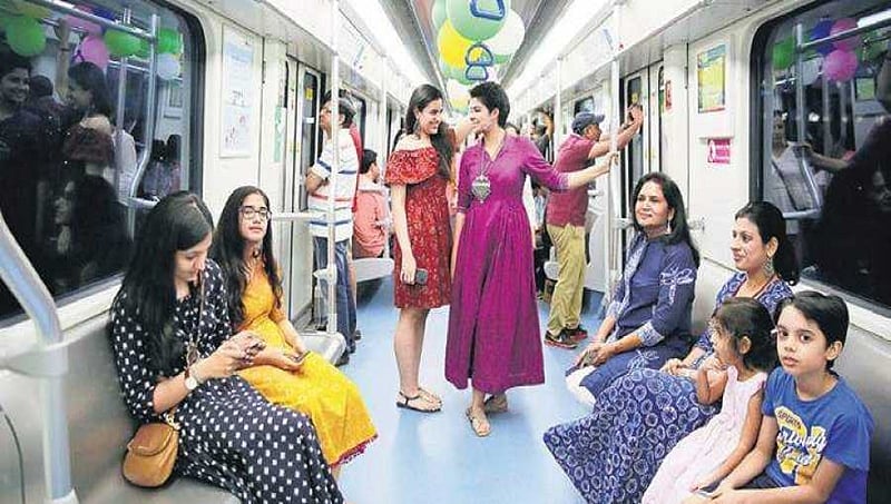 ಮಹಿಳೆಯರಿಗೆ ಉಚಿತ ಮೆಟ್ರೋ ಪ್ರಯಾಣ: ಪ್ರಸ್ತಾವನೆ ಸಲ್ಲಿಸಿದ್ದೇವೆ ಎಂದ ಕೇಜ್ರಿವಾಲ್, ಕೇಂದ್ರ ಸಚಿವ ನಿರಾಕರಣೆ