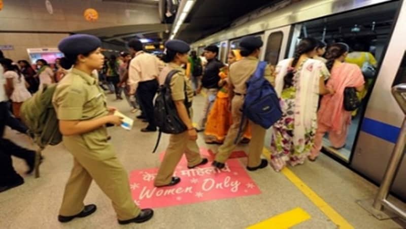 ದೆಹಲಿ: ಬಸ್ಸು, ಮೆಟ್ರೋದಲ್ಲಿ ಮಹಿಳೆಯರಿಗೆ ಉಚಿತ ಪ್ರಯಾಣ!
