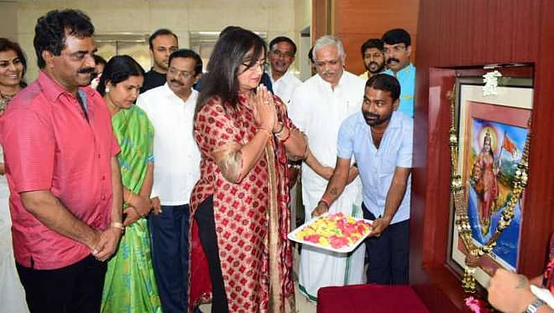 ಬಿ. ಎಲ್. ಸಂತೋಷ್ ಜೊತೆ ಸುಮಲತಾ ಚರ್ಚೆ, ಕುತೂಹಲ ಕೆರಳಿಸಿದ ಮಂಡ್ಯ ಸಂಸದೆ ನಡೆ