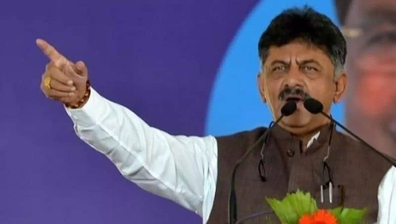 ಅನರ್ಹತೆ ಅಸ್ತ್ರಕ್ಕೆ ಬಲಿಯಾಗಬೇಡಿ; ನಿಮ್ಮ ಕುಟುಂಬ, ವೋಟು ಹಾಕಿದವರ ಮುಖ ನೋಡಿ: ಅತೃಪ್ತರಿಗೆ ಡಿಕೆಶಿ ಮನವಿ