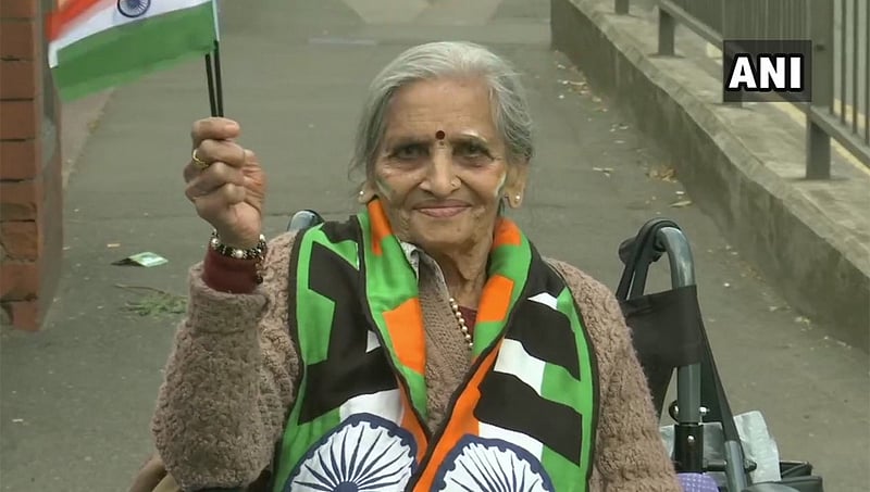 ಭಾರತ-ಬಾಂಗ್ಲಾದೇಶ ಹಣಾಹಣಿ: ಪ್ರೇಕ್ಷಕರ ಗ್ಯಾಲರಿಯಲ್ಲಿ ಗಮನ ಸೆಳೆದ 87ರ ವೃದ್ಧೆ ಯಾರು ಗೊತ್ತಾ?