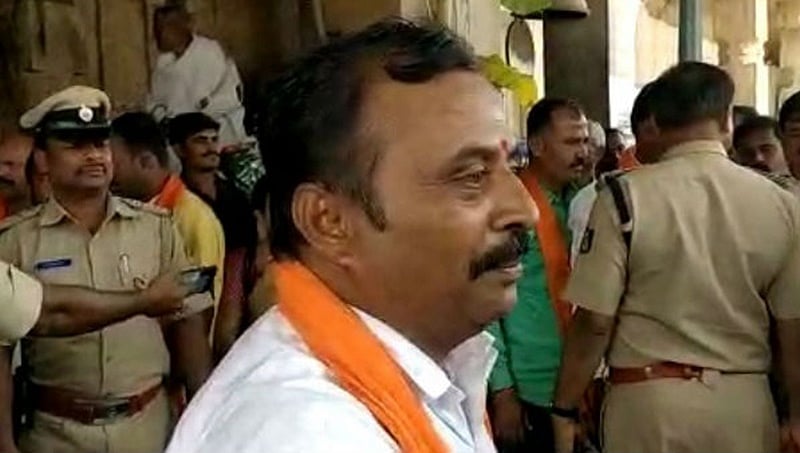 ವಾರದೊಳಗೆ ಅಭಿಮಾನಿಗೆ ಚಪ್ಪಲಿ ಕೊಡಿಸಲಿದ್ದಾರೆ ಸಿಎಂ ಯಡಿಯೂರಪ್ಪ!