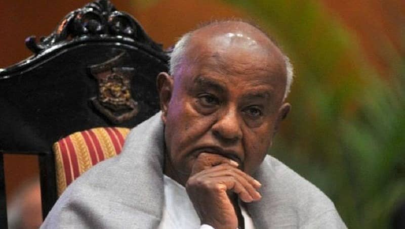 ನಿಷ್ಠಾವಂತ ಕಾರ್ಯಕರ್ತರನ್ನು ಕಡೆಗಣಿಸಿದ್ದೇನೆ: ದೇವೇಗೌಡ ಕಣ್ಣೀರು