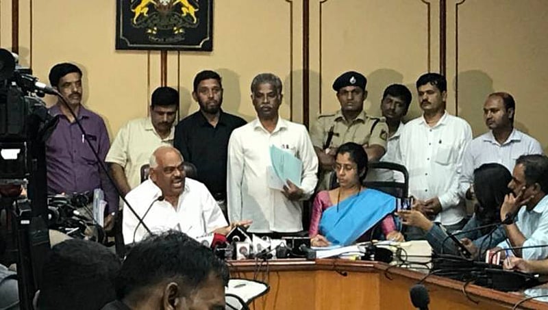 ಸೋಮವಾರ ಮುನ್ನವೇ 'ಅತೃಪ್ತ' ಶಾಸಕರ ರಾಜೀನಾಮೆ ಬಗ್ಗೆ ಸ್ಪೀಕರ್ ನಿರ್ಧಾರ ಸಾಧ್ಯತೆ