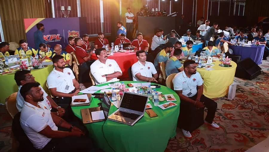 ಕೆಪಿಎಲ್: ಪವನ್-ಅನಿರುದ್ಧ್ಗೆ ಬಂಪರ್ ಮೊತ್ತ, ಬಿಕರಿಯಾಗದ ಕರುಣ್, ಶ್ರೇಯಸ್!