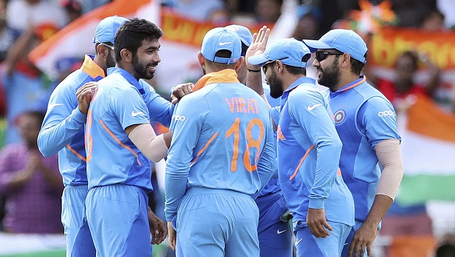 ವಿಶ್ವಕಪ್ 2019: ಬುಮ್ರಾ ಮ್ಯಾಜಿಕ್, ಭಾರತಕ್ಕೆ ಗೆಲ್ಲಲು 265 ರನ್ ಗುರಿ