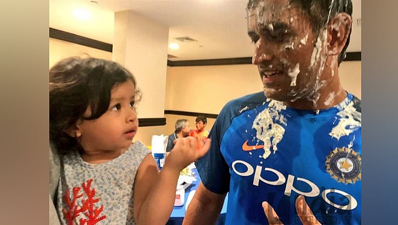 38ನೇ ವಸಂತಕ್ಕೆ ಕಾಲಿಟ್ಟ ಮಾಹಿ, ದೇಶಾದ್ಯಂತ ಶುಭಾಶಯಗಳ ಸುರಿಮಳೆ!