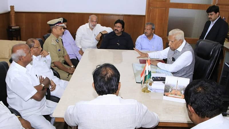 ಕಾಂಗ್ರೆಸ್-ಜೆಡಿಎಸ್ ಶಾಸಕರ ರಾಜೀನಾಮೆ; ಪೂರ್ವ ನಿಯೋಜಿತವೇ, ಆಂತರಿಕ ಕೃತ್ಯವೇ?