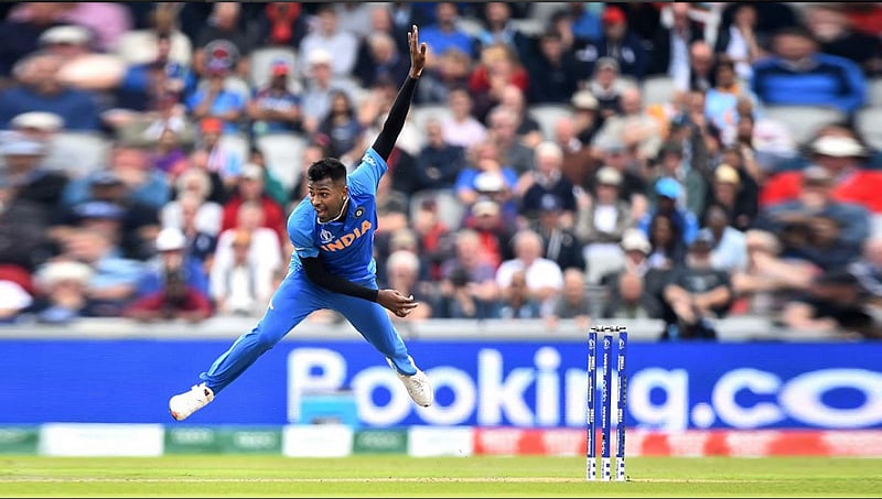 ಐಸಿಸಿ ವಿಶ್ವಕಪ್ 2019: ಕಿವೀಸ್ ವಿರುದ್ಧ ಮೊದಲ ಸೆಮಿ ಫೈನಲ್ ಪಂದ್ಯದ ವೇಳೆ ಹಾರ್ದಿಕ್ ಪಾಂಡ್ಯಾಗೆ ಗಾಯ!
