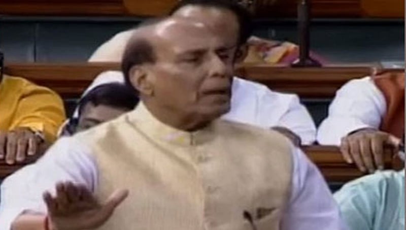 ಕರ್ನಾಟಕ ರಾಜಕೀಯ ಬಿಕ್ಕಟ್ಟು : ಲೋಕಸಭೆಯಲ್ಲಿ ಕಾಂಗ್ರೆಸ್ ಸಭಾ ತ್ಯಾಗ, ಮನೆಯನ್ನು ಸರಿಯಾಗಿಟ್ಟುಕೊಳ್ಳಿ- ರಾಜನಾಥ್