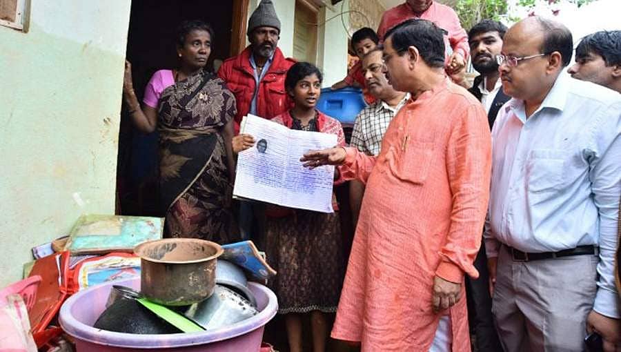 ಕರ್ನಾಟಕ ಪ್ರವಾಹದ ಕುರಿತು ಕೇಂದ್ರ ಸರ್ಕಾರಕ್ಕೆ ಅರಿವಿದ್ದು, ನೆರವಿಗೆ ಸಿದ್ಧ: ಕೇಂದ್ರ ಸಚಿವ ಪ್ರಹ್ಲಾದ್ ಜೋಷಿ